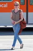 th_75710_EmmaRoberts_2011_08_22_leavingJoansinWestHollywood_014_122_38lo.jpg