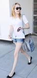 th_83929_celebrity_paradise.com_TheElder_EmmaRoberts2011_04_04_ShoppinginBeverlyHills14_122_433lo.jpg