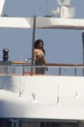 th_559057494_RihannaontheyachtLatitudeoffPortoCervo16.7.2012_10_122_441lo.jpg