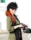 th_62221_celebrity-paradise.com-The_Elder-Phoebe_Price_2010-01-06_-_Gets_Gas_And_A_Lottery_Ticket_in_Beverly_Hills_1109_122_503lo.jpg