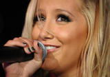 th_94904_AshleyTisdale_8th_annual_christmas_tree_lighting_ceremony_219_122_566lo.jpg